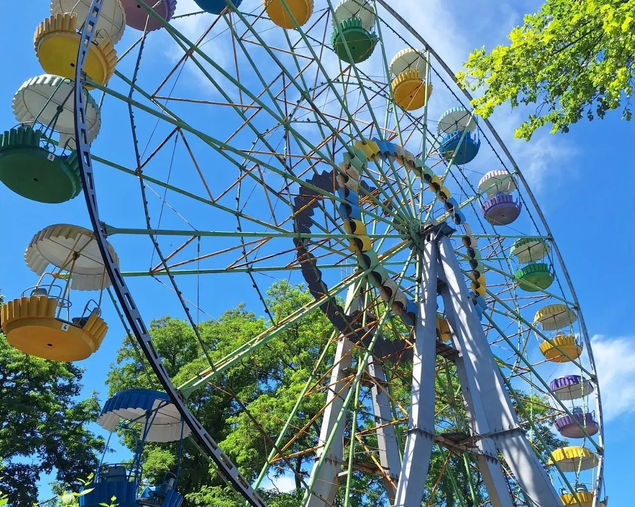 У полтавському парку відновили роботу атракціони