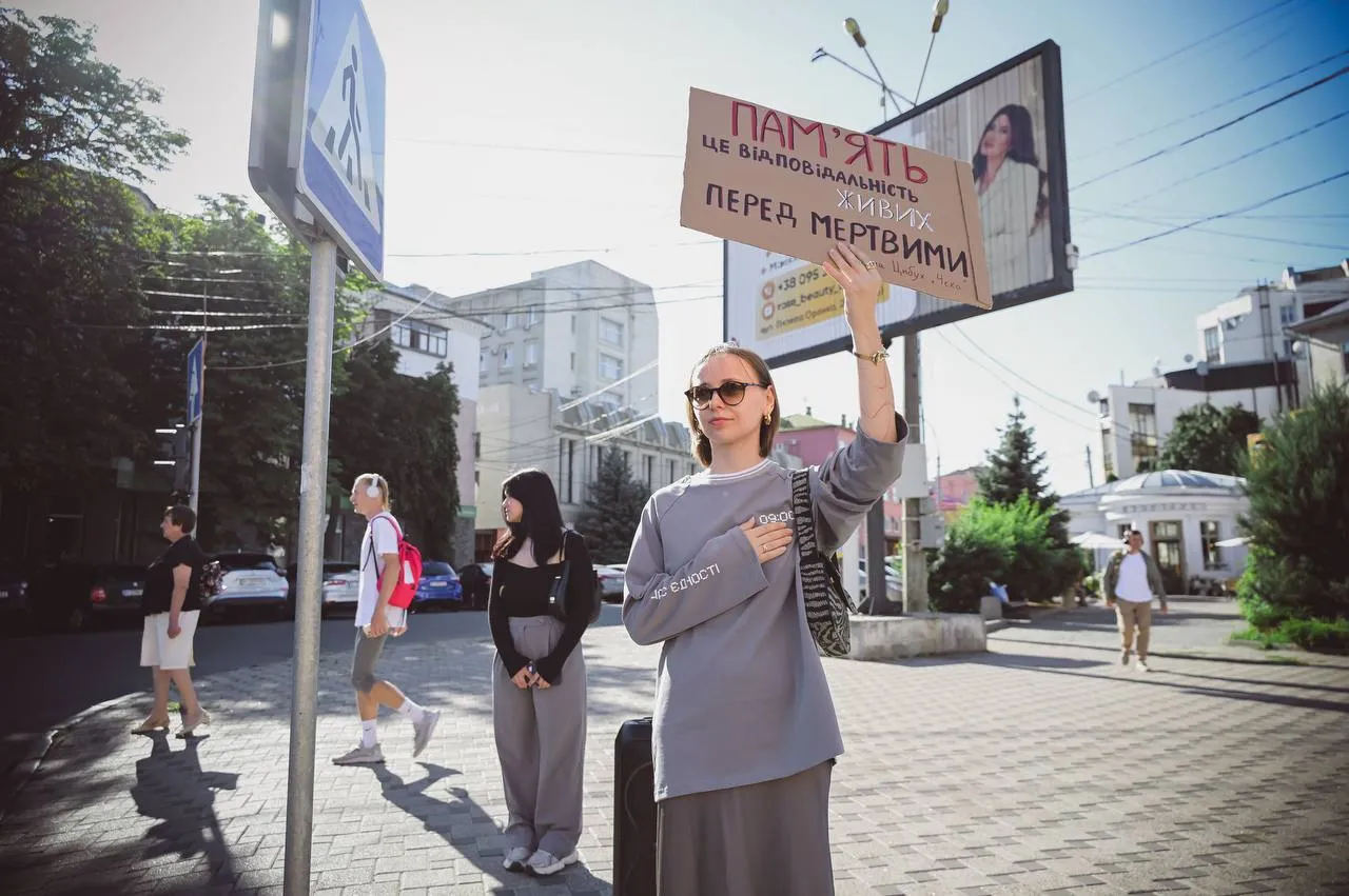 «Це про вдячність тим, хто віддав за нас найцінніше»: на Полтавщині оголошуватимуть хвилину мовчання через гучномовці  