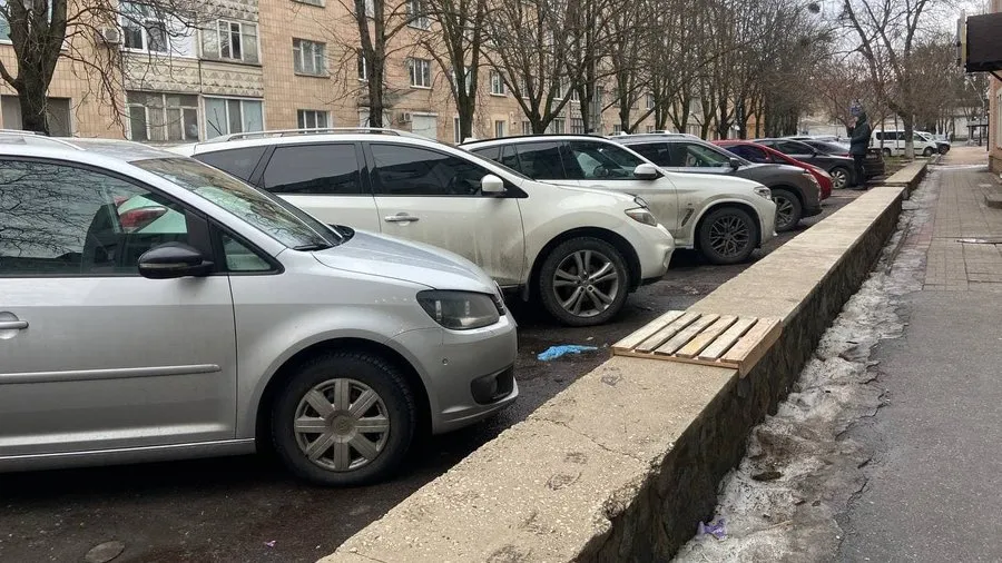 Облаштування паркомісць, реконструкція каналізації, боротьба з кліщами – до програми ЖКГ Полтавської громади внесли низку змін