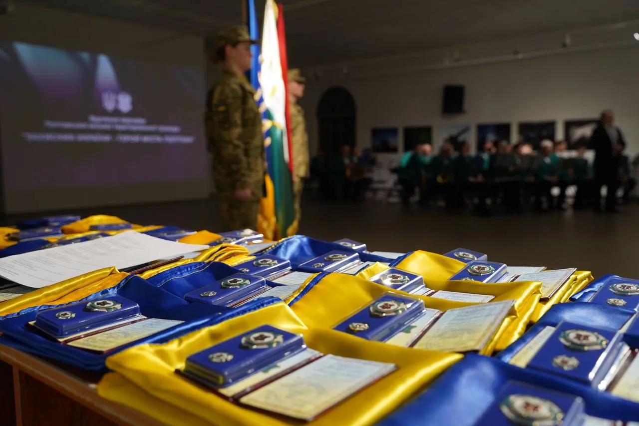 У Полтаві родинам загиблих військових вручили відзнаки