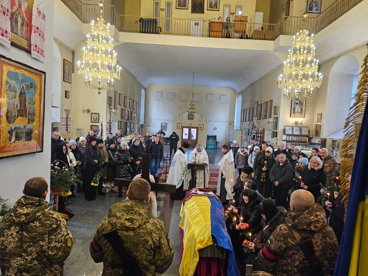 Полтава попрощалася з полеглим захисником Олександром Доброхлібом