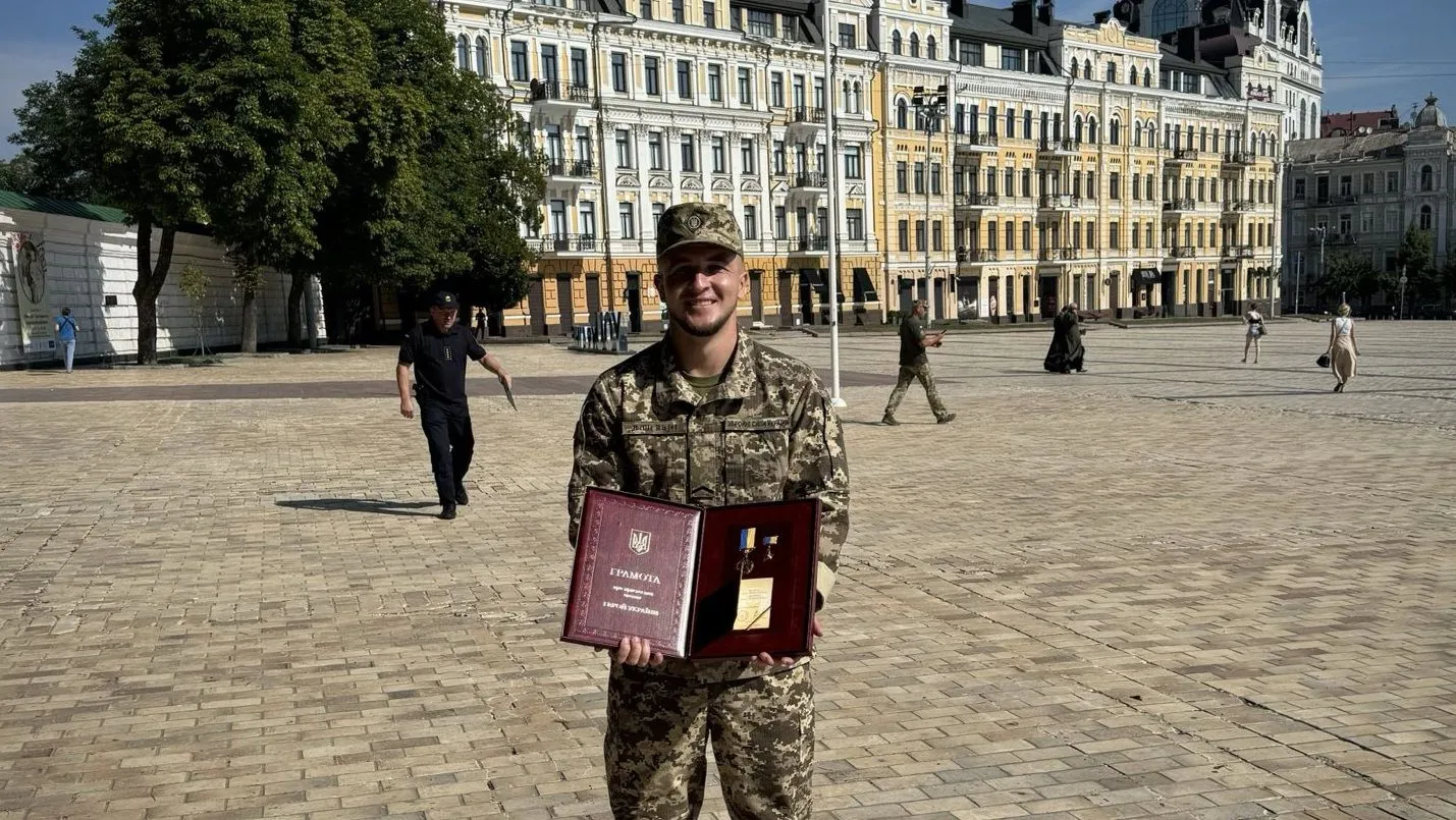 Президент вручив нагороду Герою України з полтавської бригади