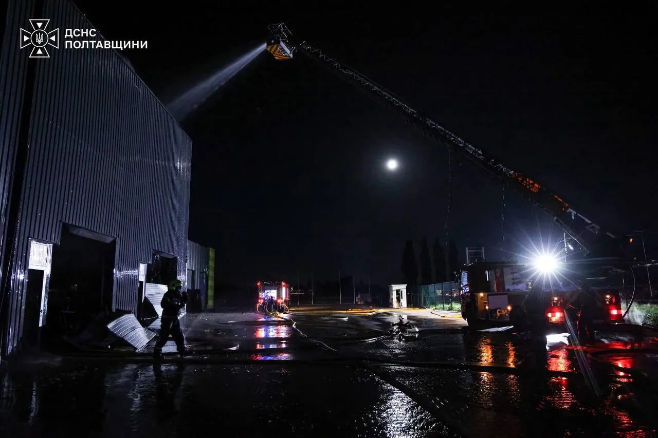 Уночі росіяни обстріляли Полтавську область – внаслідок атаки загинула людина 