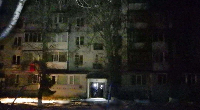 У Лубенському районі дівчина випала з п’ятого поверху будинку