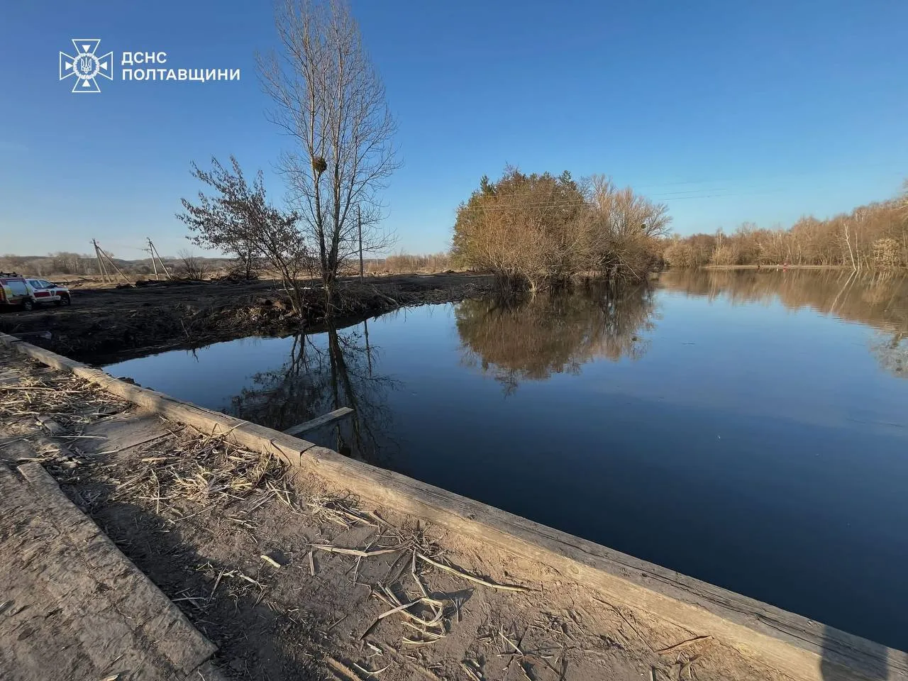 На Полтавщині рятувальники ліквідували льодовий затор на річці Ворскла