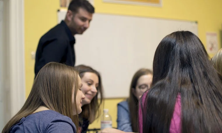 ?php the_title(); ?>