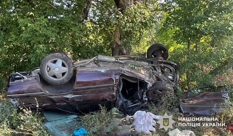 З’їхав з дороги й перекинувся – під Полтавою сталася смертельна ДТП