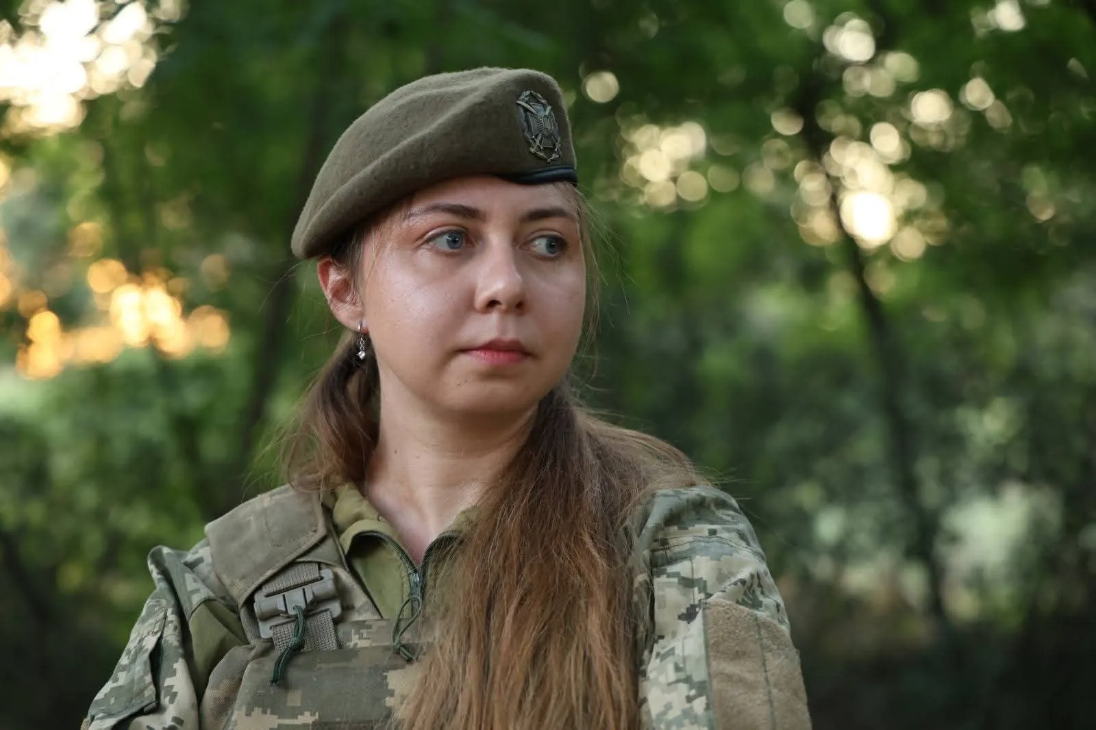 «Найважче на війні – це тиша і розуміння, що неможливо забрати загиблих бійців», – журналістка Альона Душенко розповіла про службу