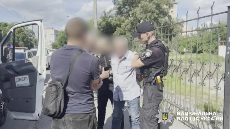 У Кременчуці затримали чоловіка, який поранив ножем двох пасажирів маршрутки