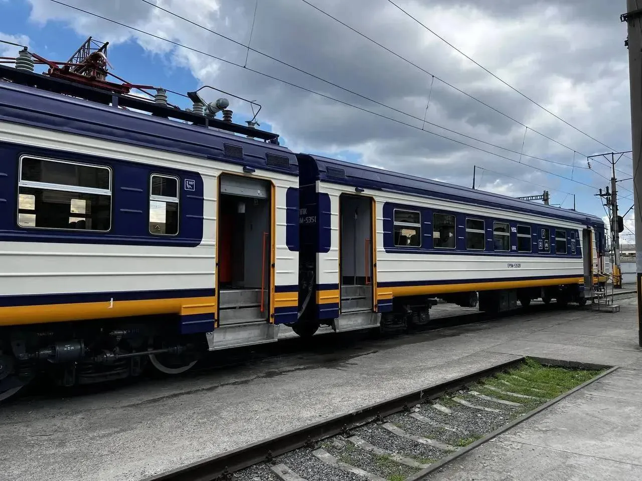 Тимчасово змінили рух приміських поїздів між Полтавщиною та Харківщиною