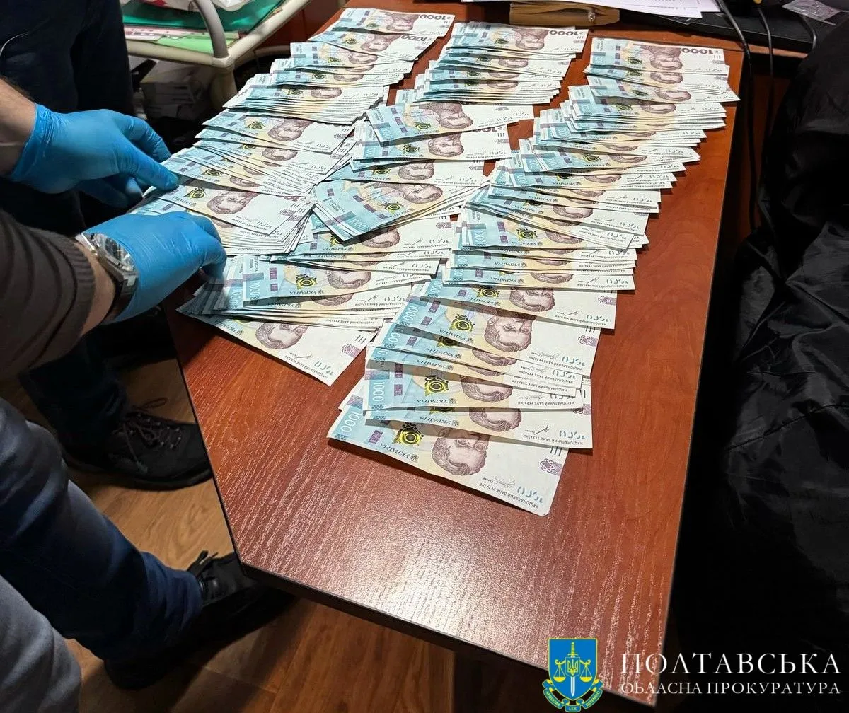 У Лубнах затримали начальника відділу містобудування на хабарі