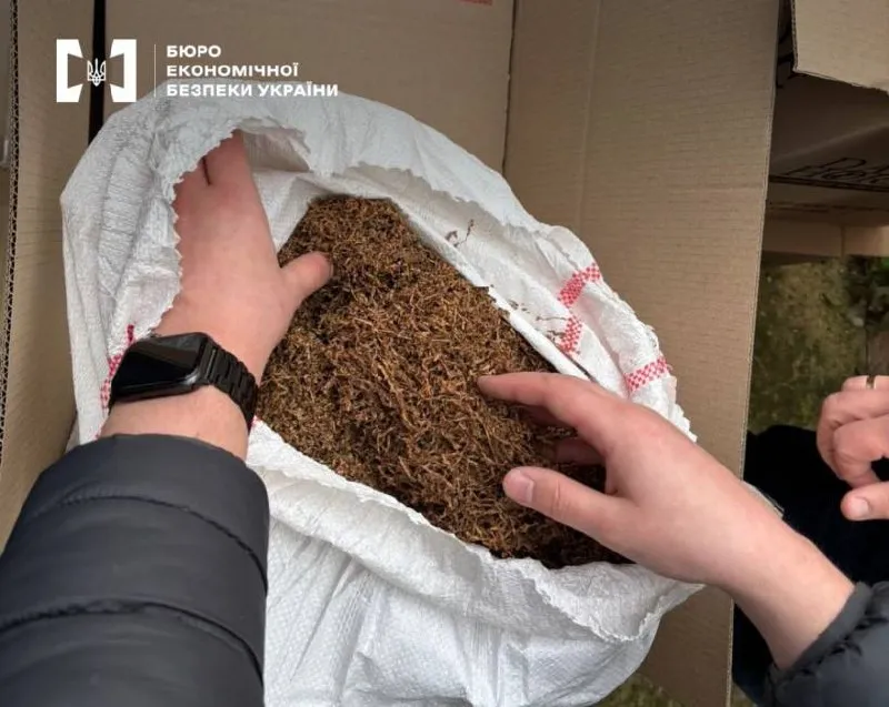 На Полтавщині викрили підпільне виробництво тютюну