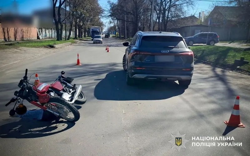 У Полтаві неповнолітній мотоцикліст потрапив у ДТП