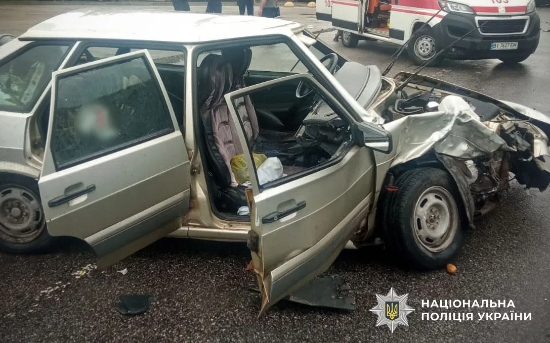 Під Полтавою сталася ДТП, внаслідок якої госпіталізували трьох людей