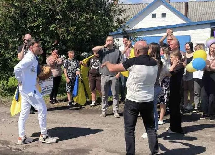 На Полтавщині зустріли воїна, що повернувся з полону