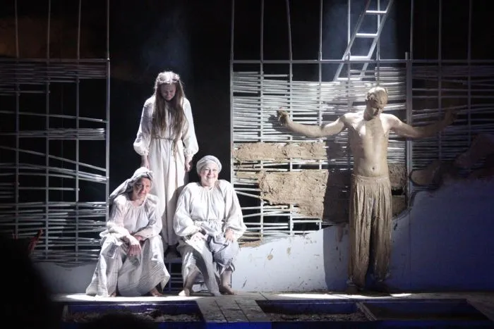 Полтавський театр анонсував 90-й театральний сезон