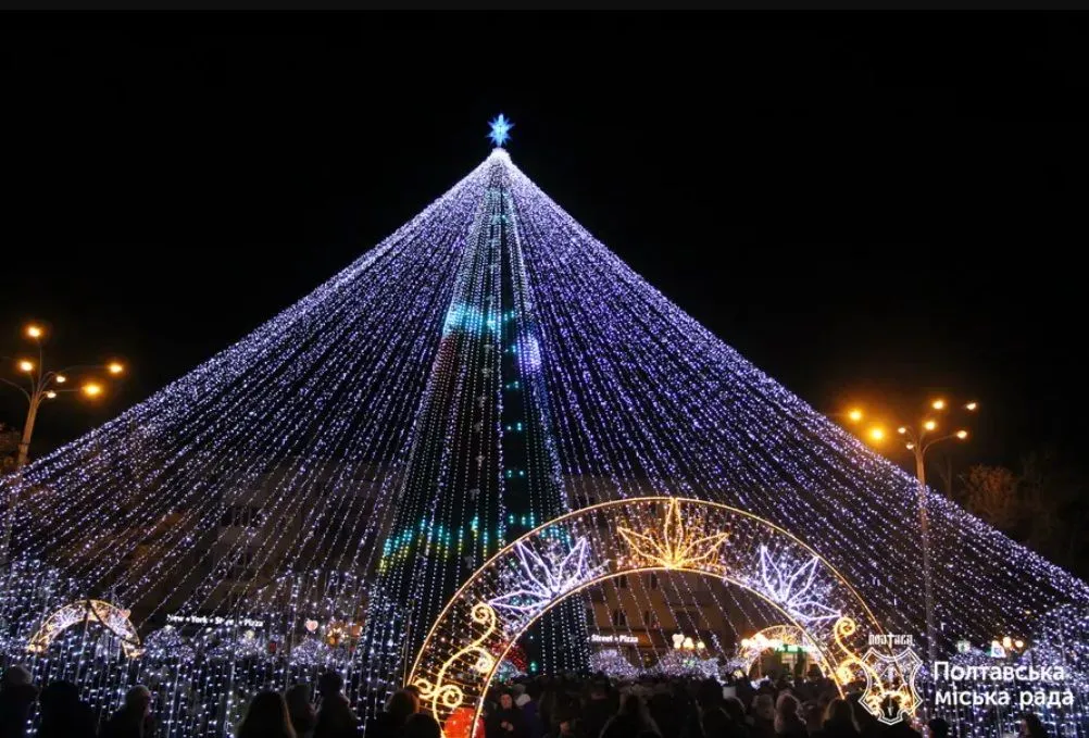 У Полтаві планують витратити пів мільйона гривень на встановлення головної міської ялинки