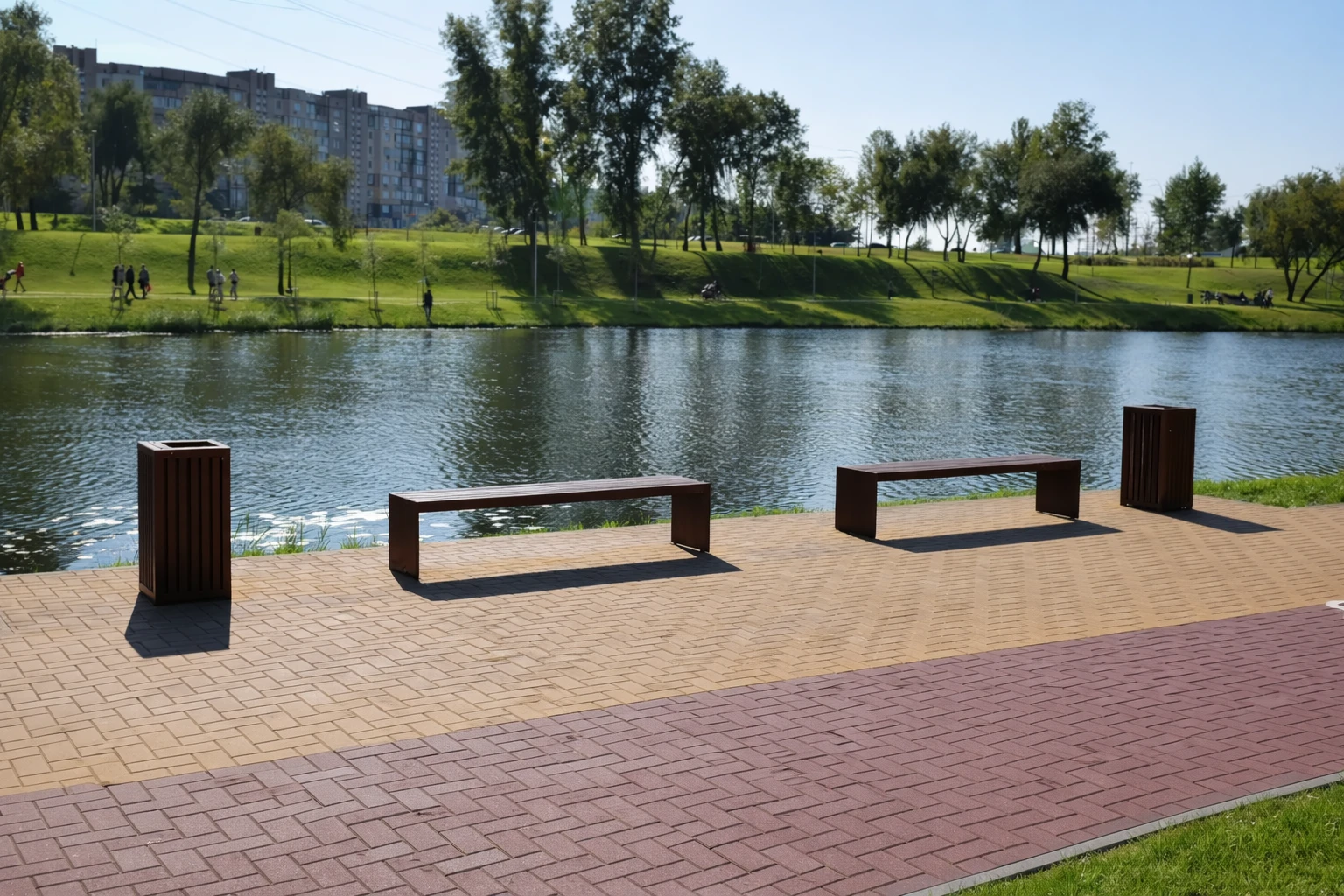 Лавки на набережній: як створити комфортний простір біля води