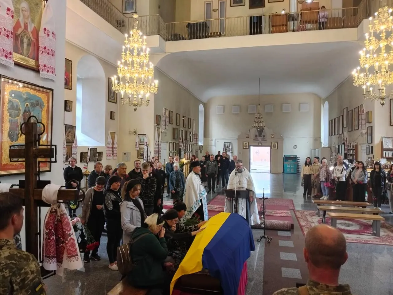 У Полтаві попрощалися із полеглим воїном Юрієм Калініченком