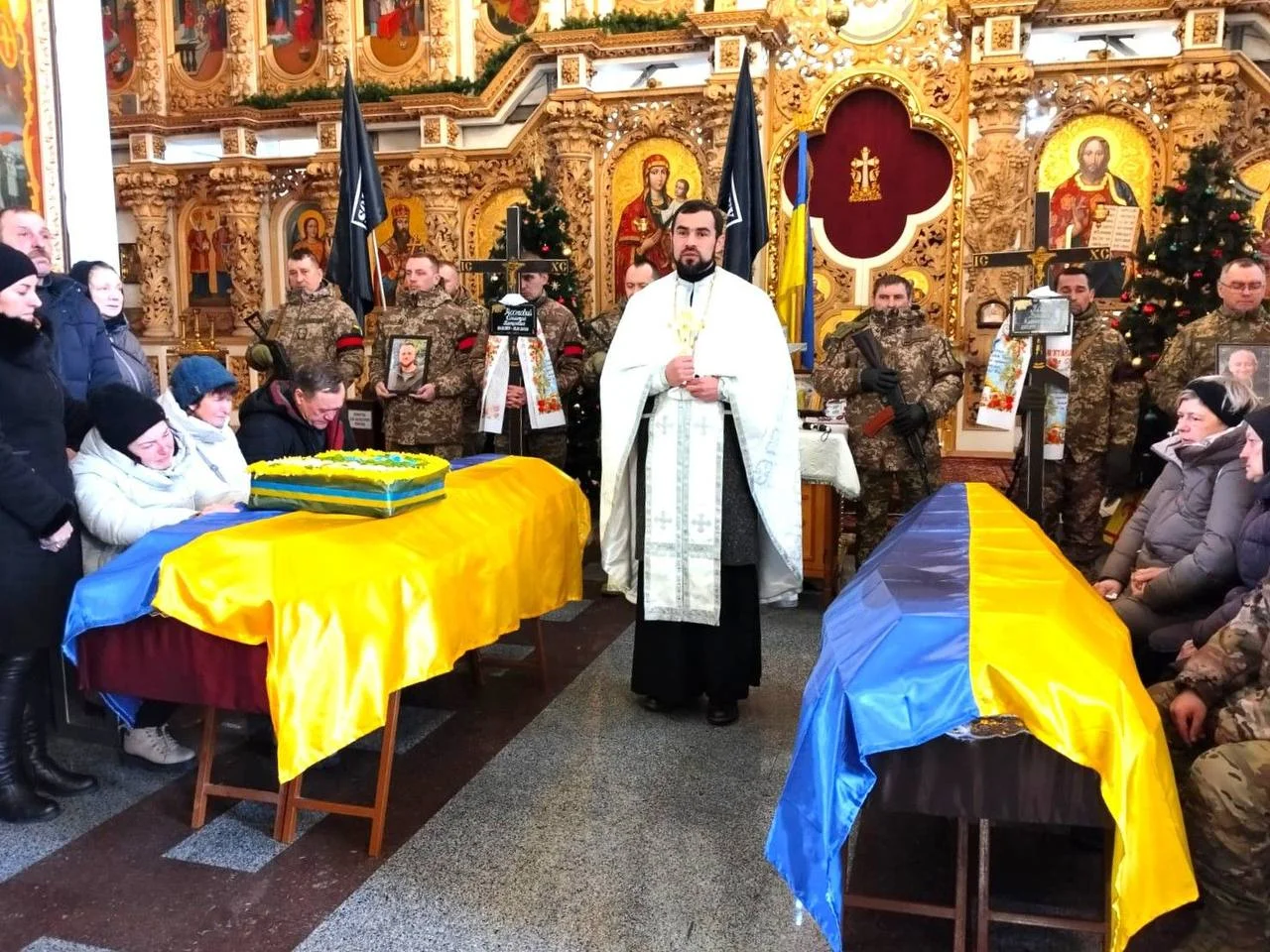 Полтавська громада попрощалася з двома захисниками