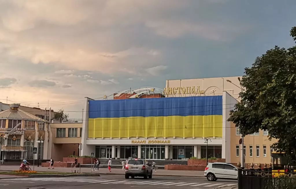 «ДУШЕВНО, ПО-ДОМАШНЬОМУ»! Юрій Великий із сольною програмою в Полтаві 10 листопада 