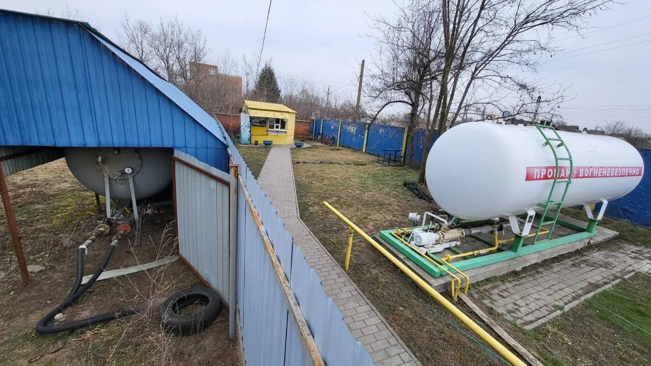 На Полтавщині податківці виявили порушення на автозаправному пункті