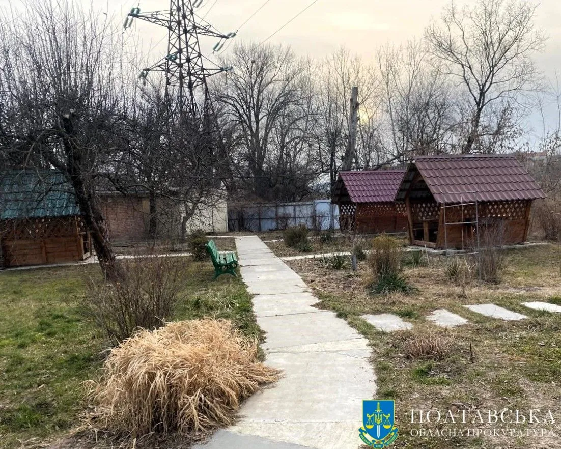 Полтавець самовільно забудував ділянку на березі Ворскли