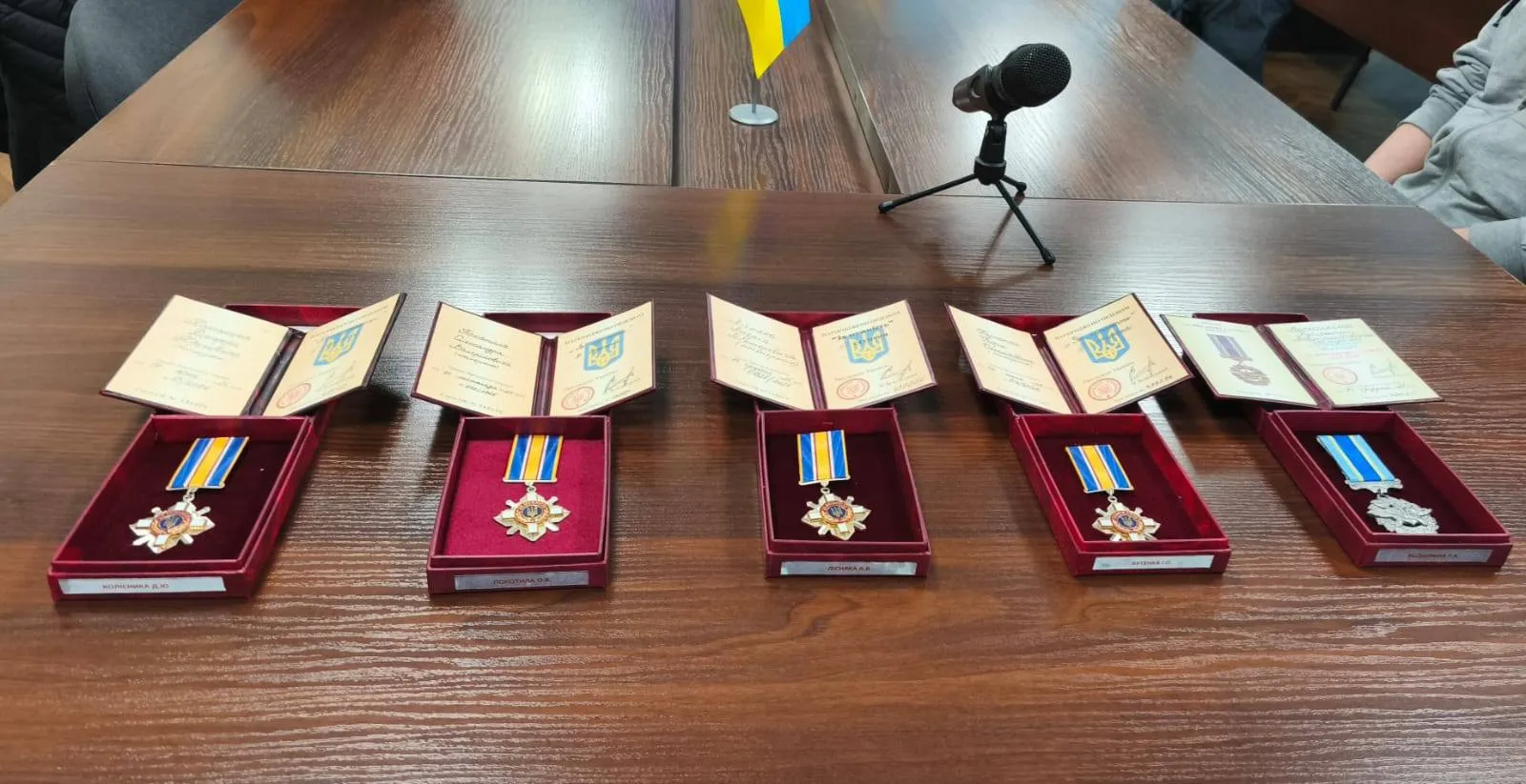 Президент посмертно відзначив захисників з Полтавщини