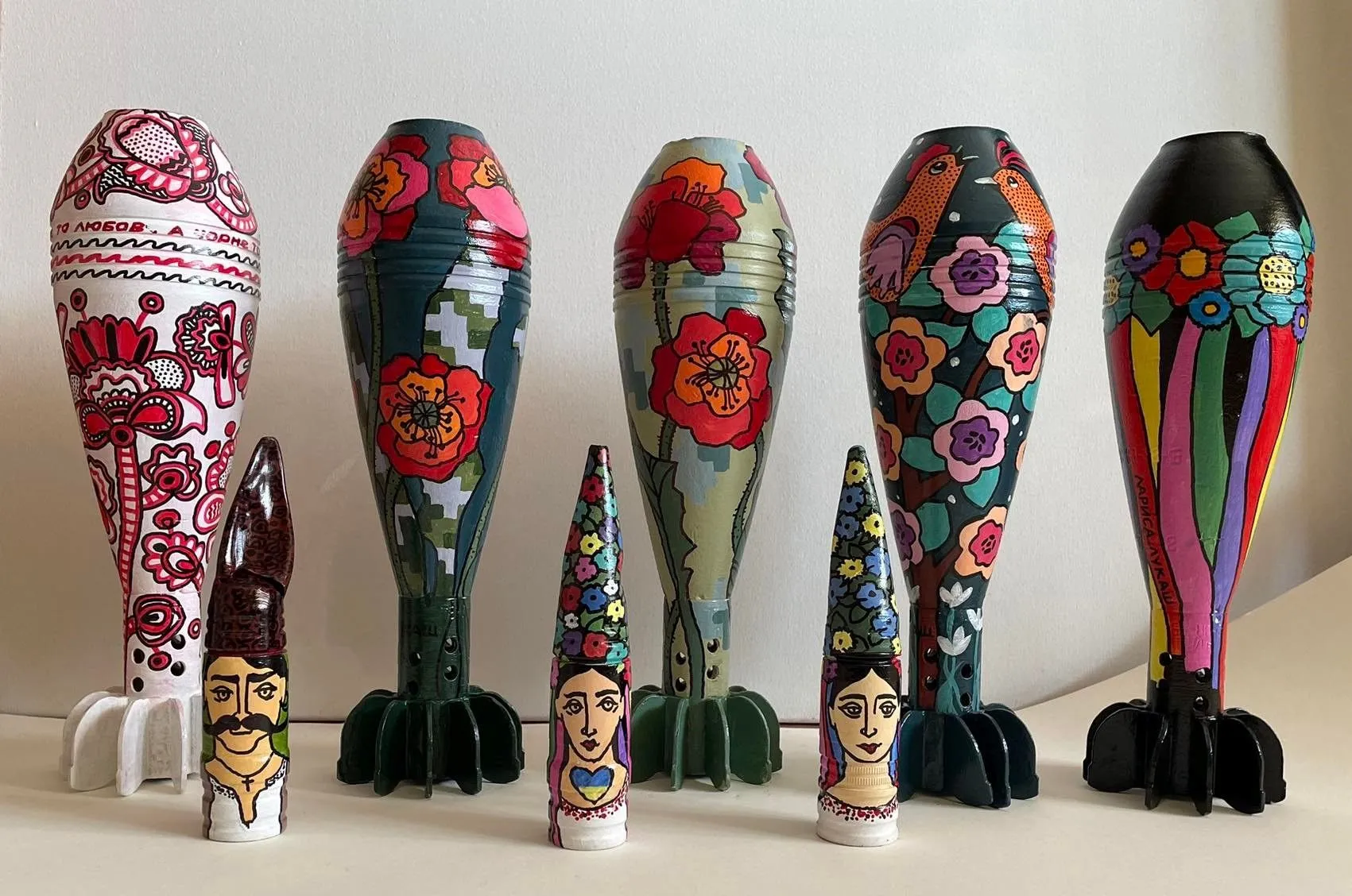 Як сумістити несумісне: полтавська художниця Лариса Лукаш перетворює відстріляні набої на арт-об’єкти