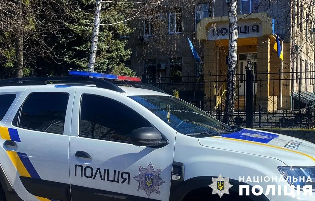 На Полтавщині шестирічна дитина випала з вікна