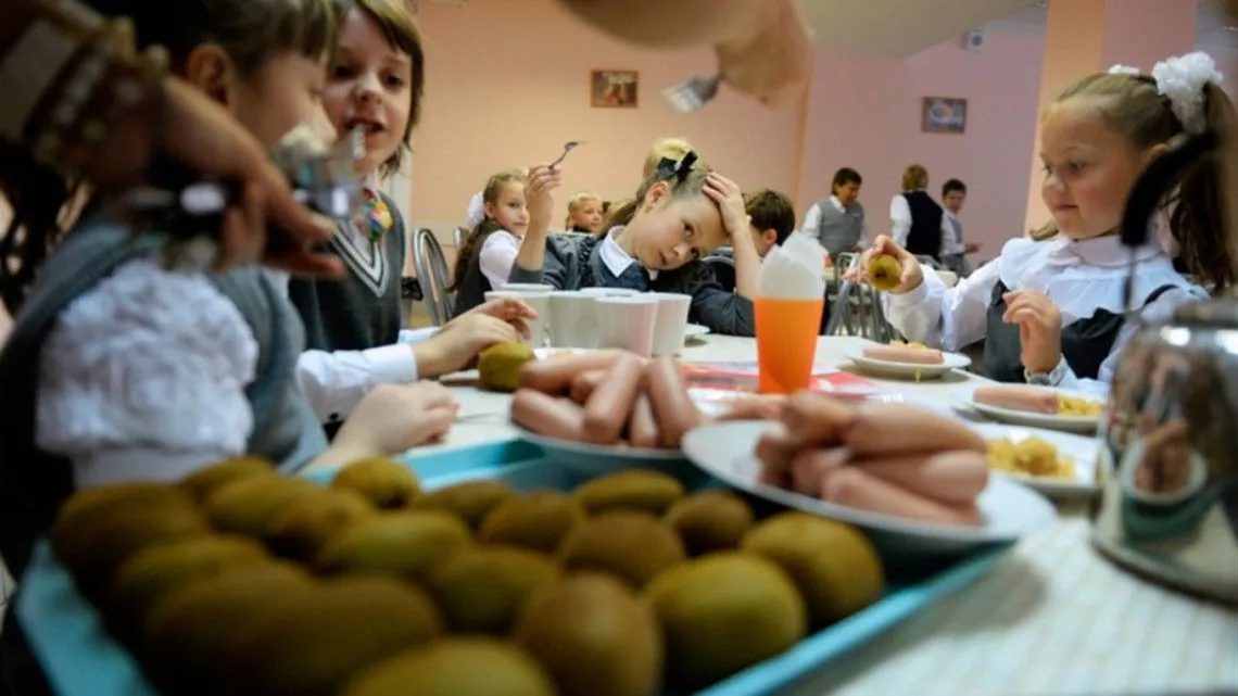 Скільки учнів на Полтавщині харчується безоплатно