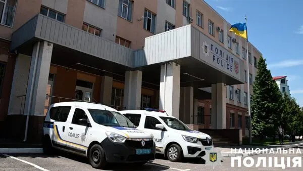Насильство щодо неповнолітнього в Котельві: двох поліціянтів звільнили з посад