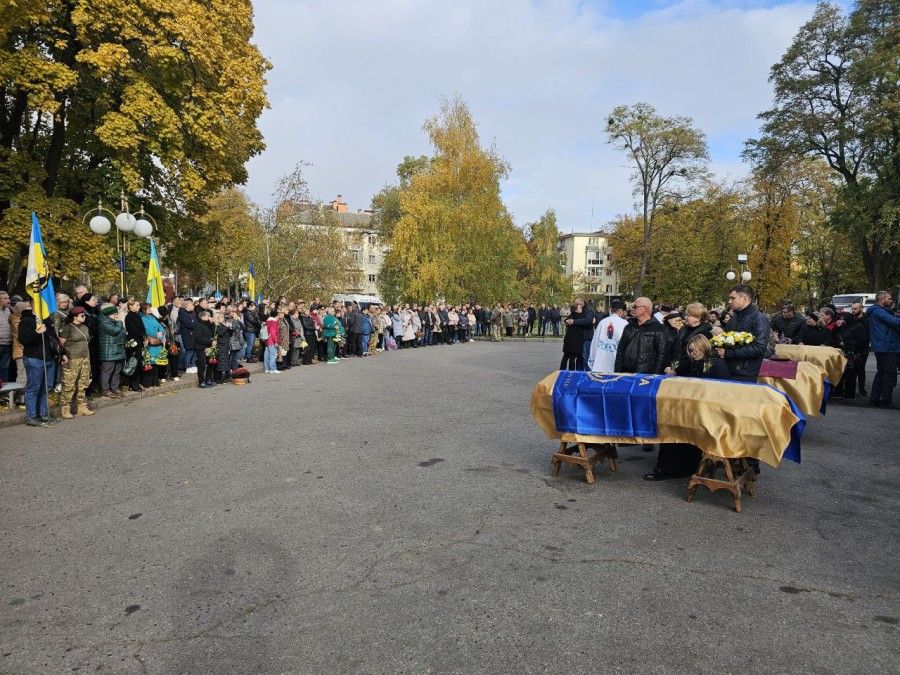 У Полтаві попрощалися із загиблими Героями Олександром Пашиним, Анатолієм Яйчуном, Олексієм Кривошеєм і Сергієм Горбанем
