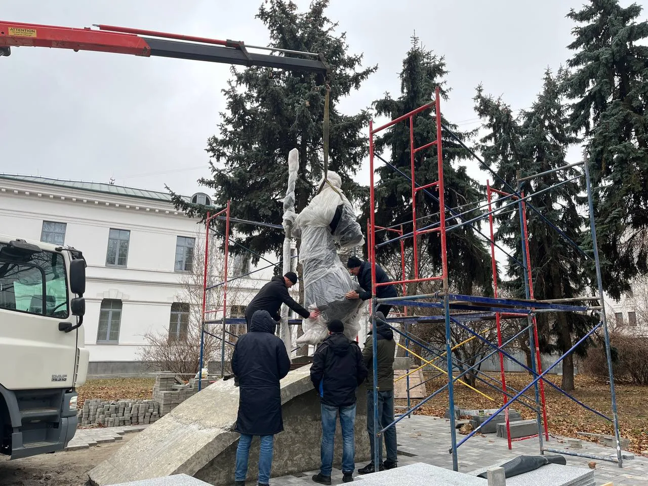 У Полтаві встановлюють пам’ятник Григорію Сковороді
