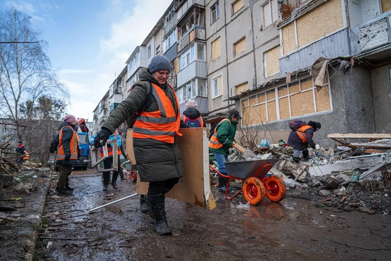 Вбиті росіянами містяни, допомога постраждалим, обстеження будинку. Восьма доба після ракетного обстрілу Полтави
