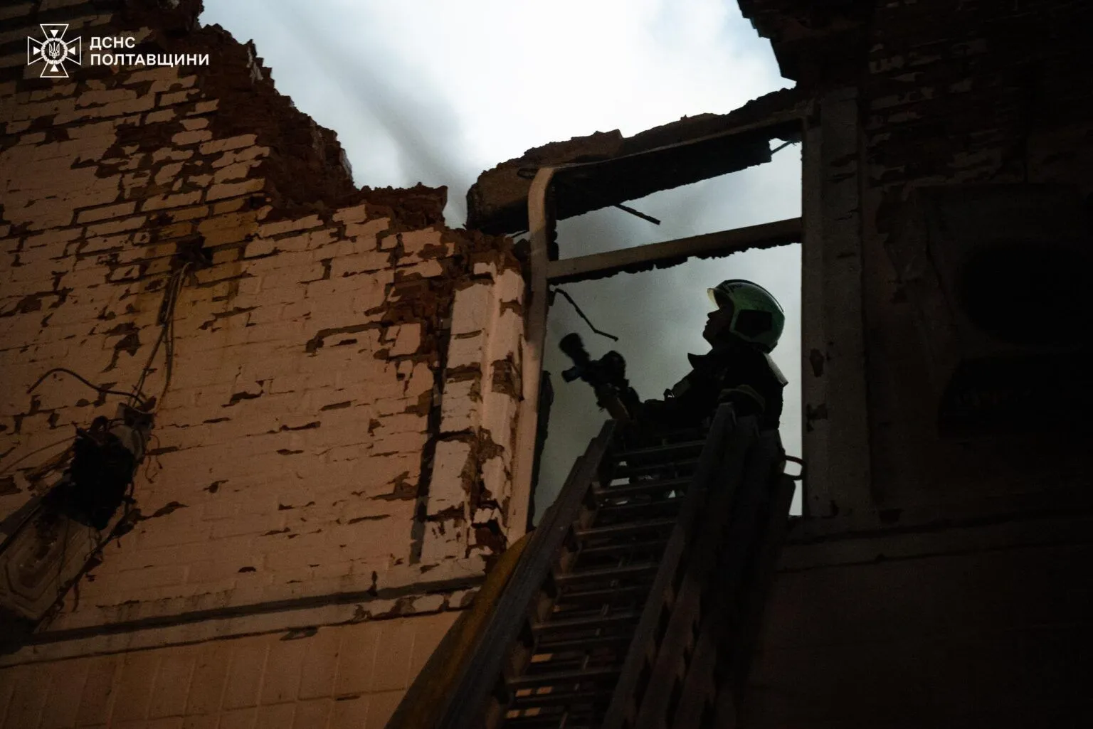 Внаслідок «шахедної» атаки на Полтаву за медичною допомогою звернулися вісім людей