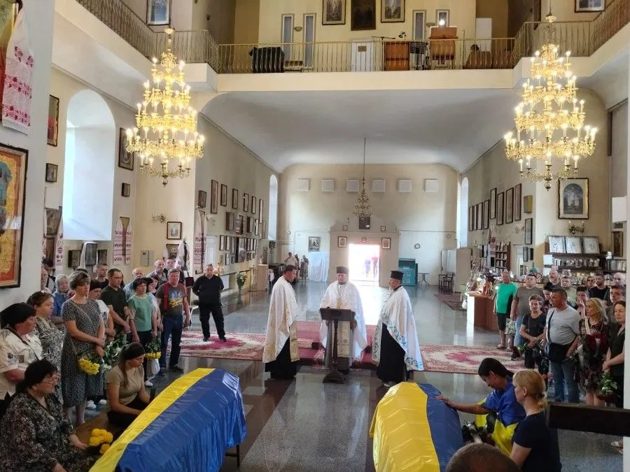 Полтава попрощалася із двома воїнами