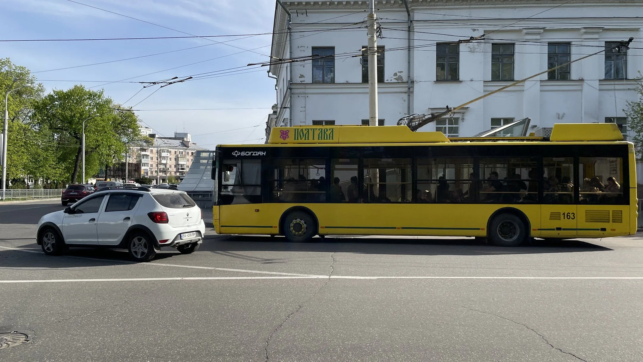 Громадський транспорт у Полтаві тимчасово змінив маршрути