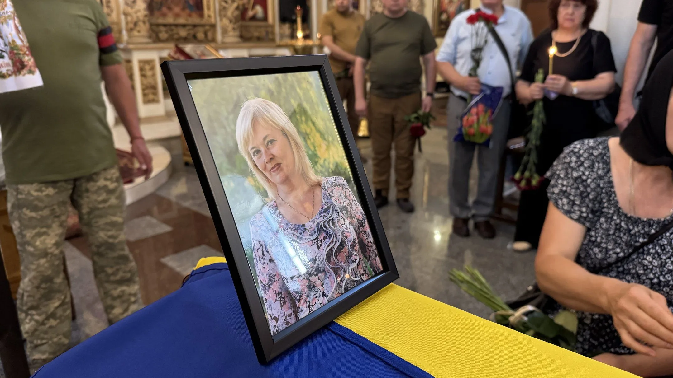 У Полтаві попрощалися із загиблою внаслідок російського обстрілу Тамарою Пивовар