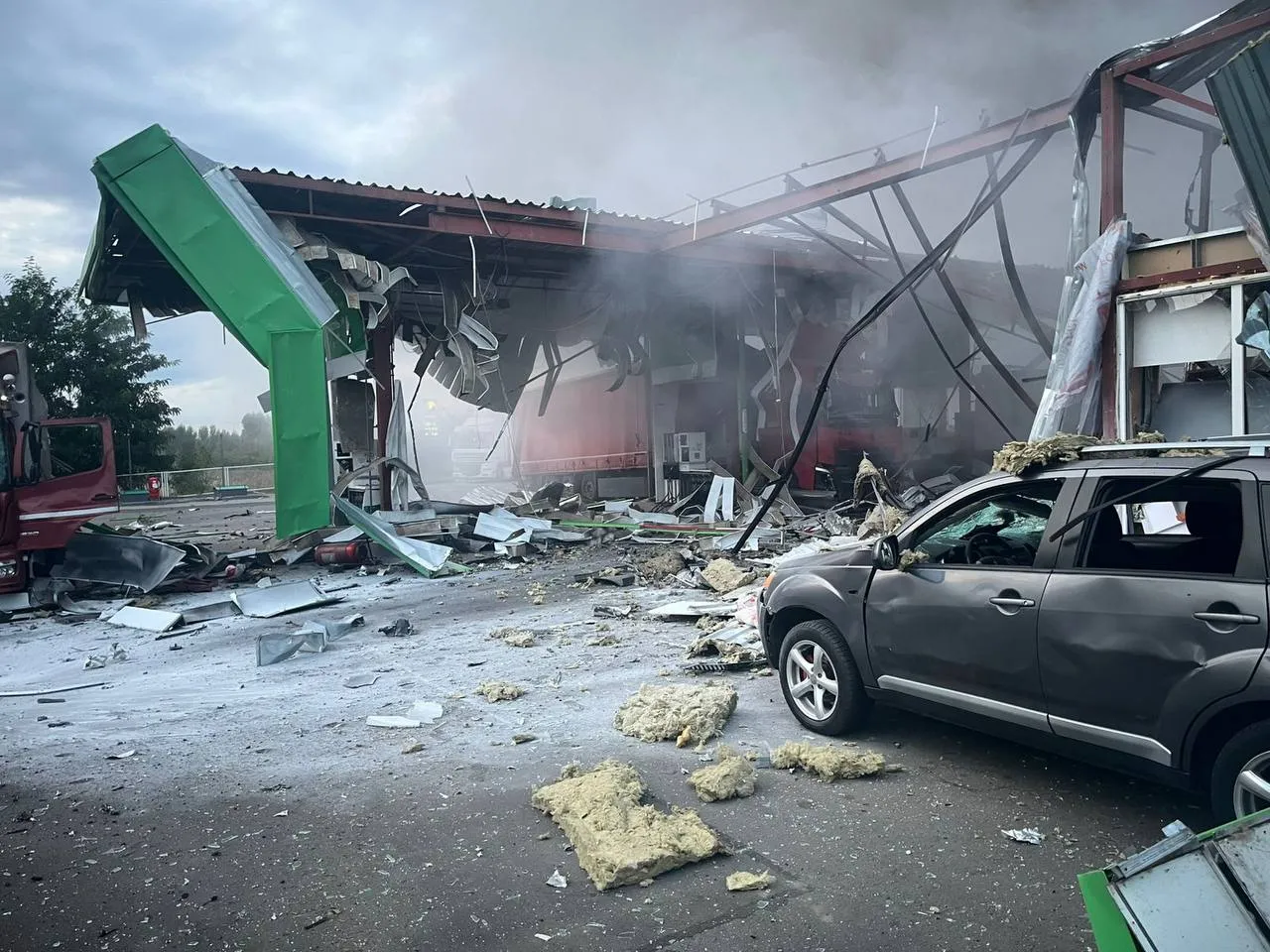 Російський дрон влучив по автозаправній станції у Полтавському районі