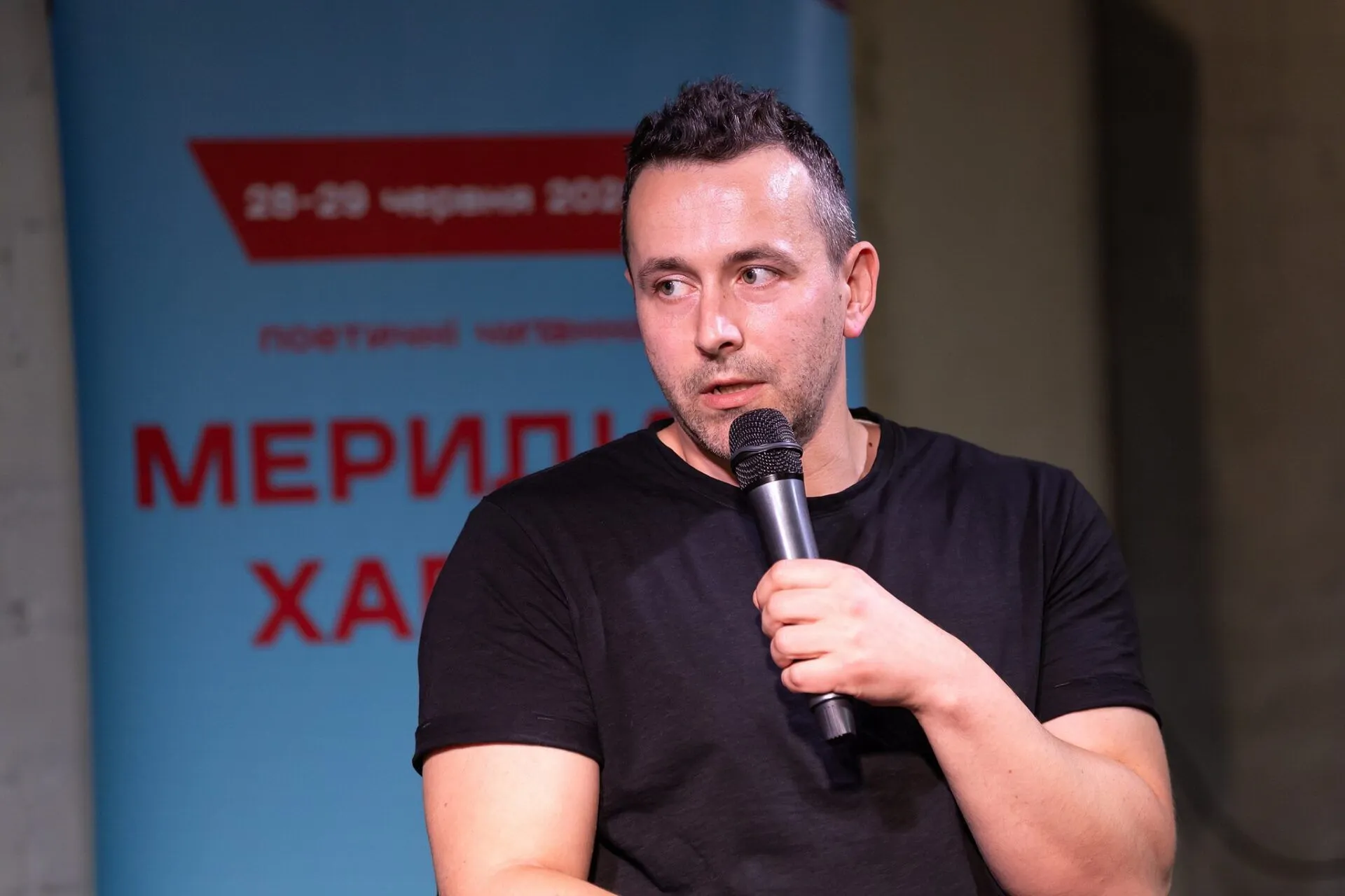 Полтавців запрошують на зустрічі з Артемом Чехом та Віктором Ющенком