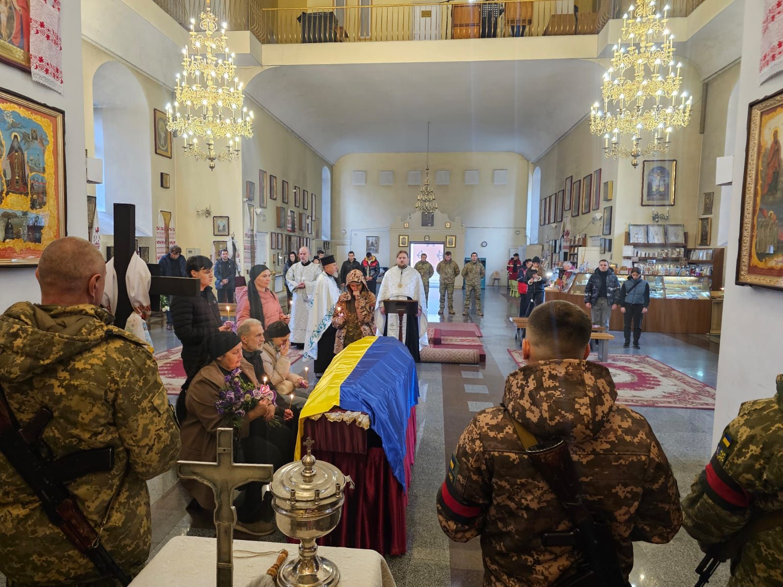 Полтава попрощалася з полеглим захисником