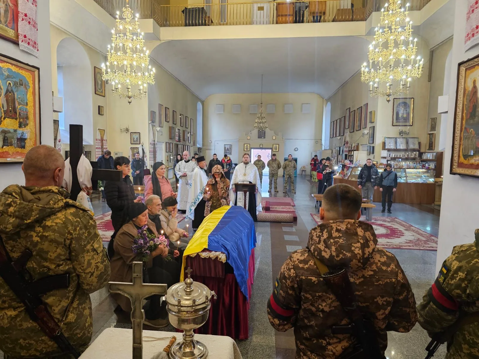 Полтава попрощалася з полеглим захисником