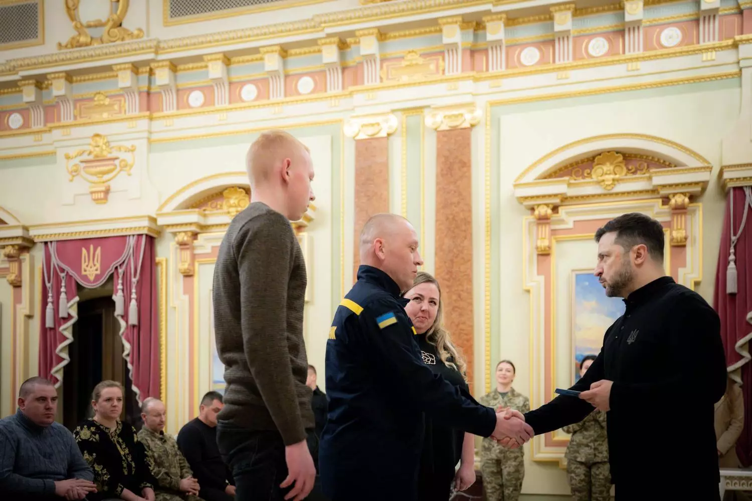 Президент вручив сертифікат на житло рятувальнику з Полтави