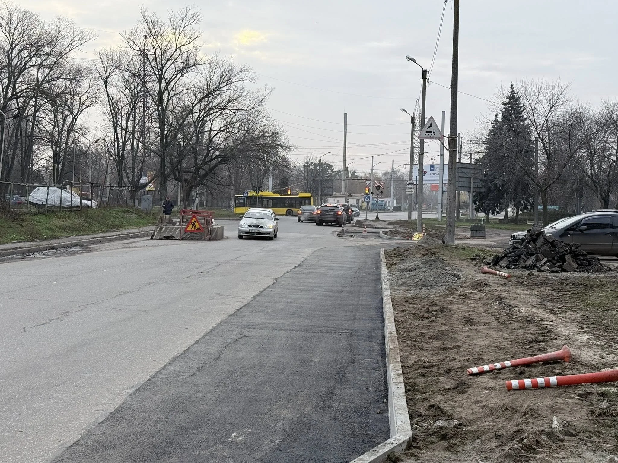 На одній з полтавських вулиць облаштували додаткову смугу руху