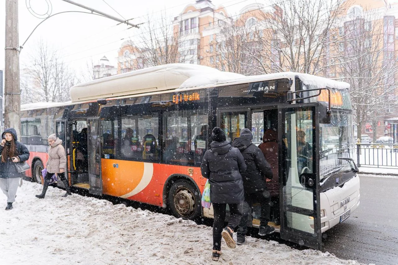 У Полтаві на кільцевих маршрутах запустили великогабаритні автобуси