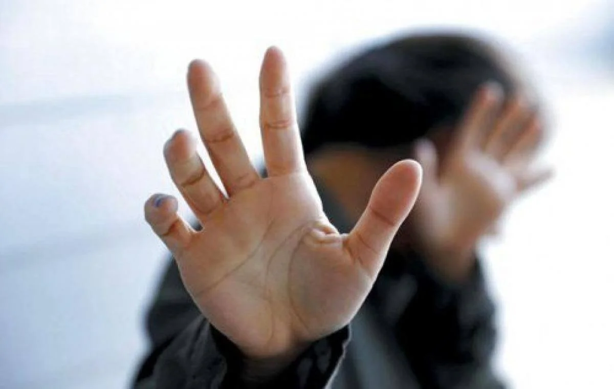 На Полтавщині підозрюють вітчима у зґвалтуванні малолітньої дівчини