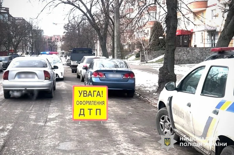У Кременчуці автомобіль збив жінку