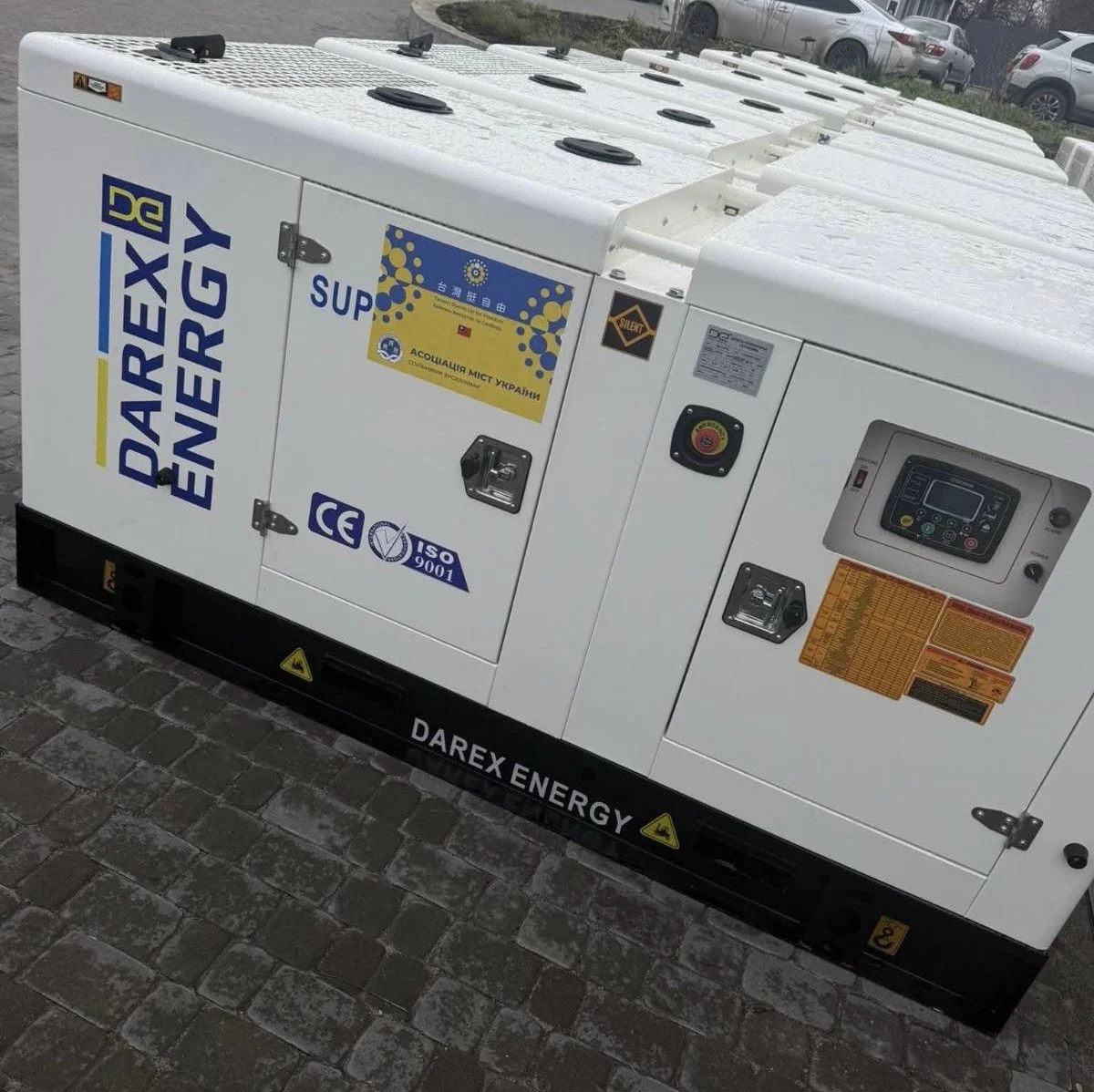 Полтавська область отримала десять генераторів від Тайваню