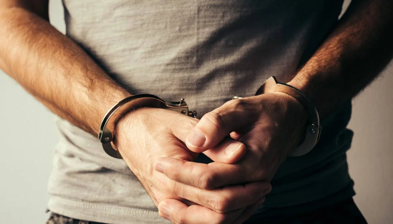 Полтавця підозрюють у сексуальному насильстві над одинадцятирічною падчеркою